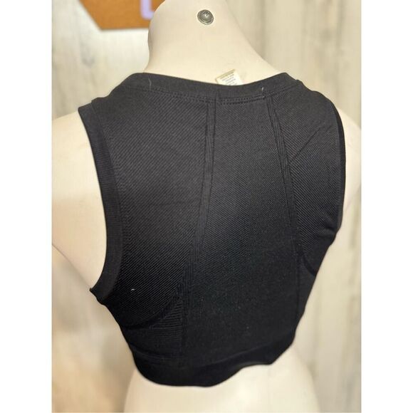 Black crop top - Picture 3 of 9